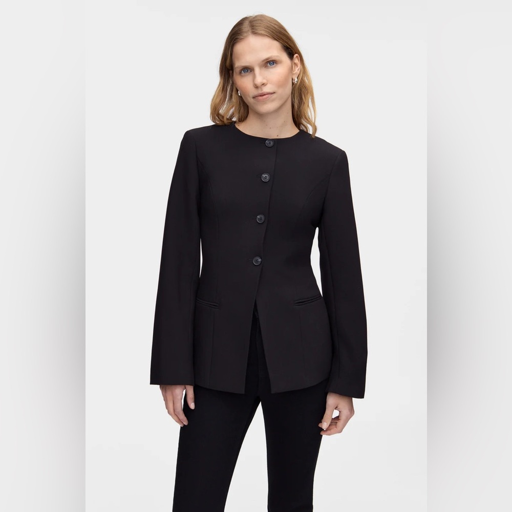 Aligne Structured Shoulder Waistcoat